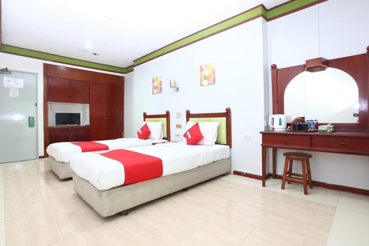 Oyo 89489 Al Ansar Hotel Kota Bharu Buitenkant foto